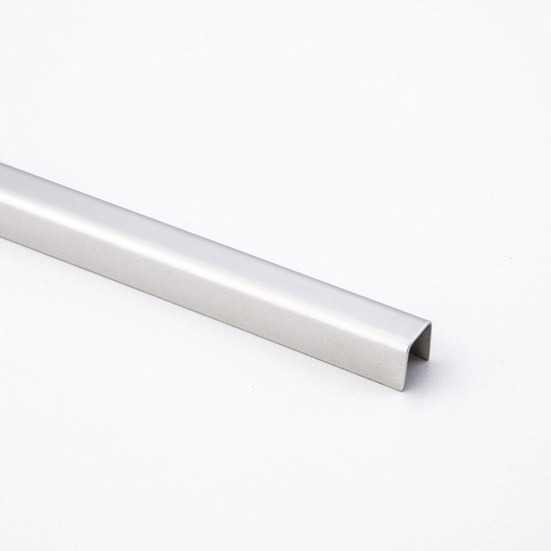 listel simpleline color acero brillo 10x2500 cu10b acero